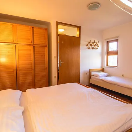 Apartment Pocitniski Apartmaji - Extraordinary In Banovci